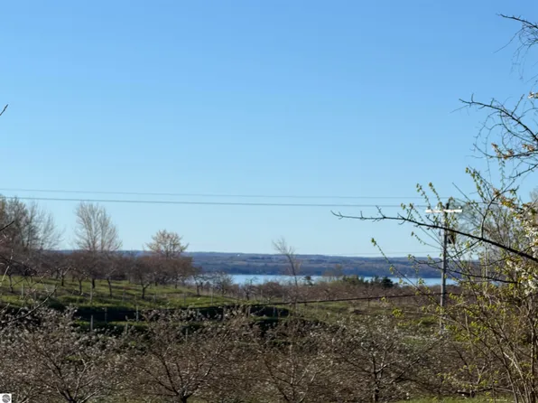 0 Center Rd, Traverse City, MI 49686