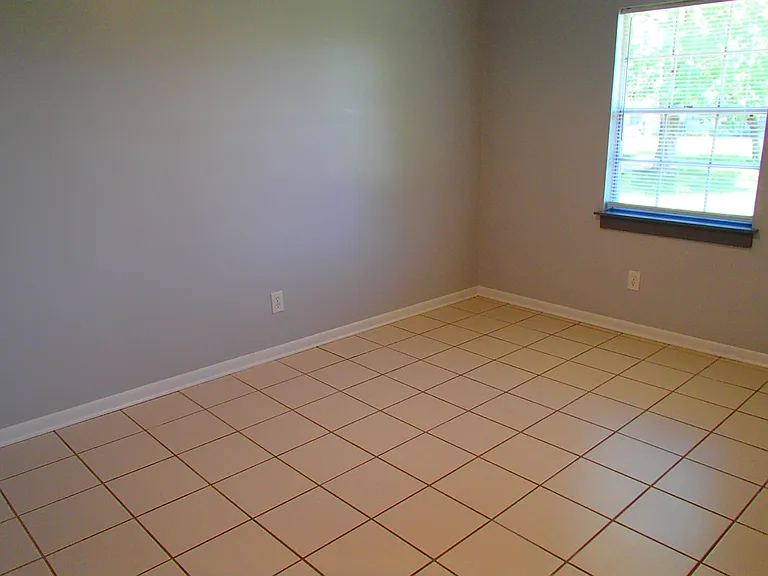925 Bradford Cir — Photo 26
