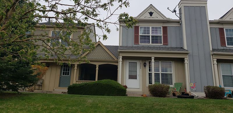 2nd image of 20054 Summerset Ct