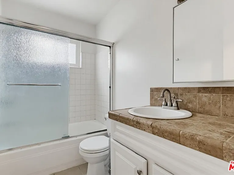 515 N Alfred St #204 — Photo 13