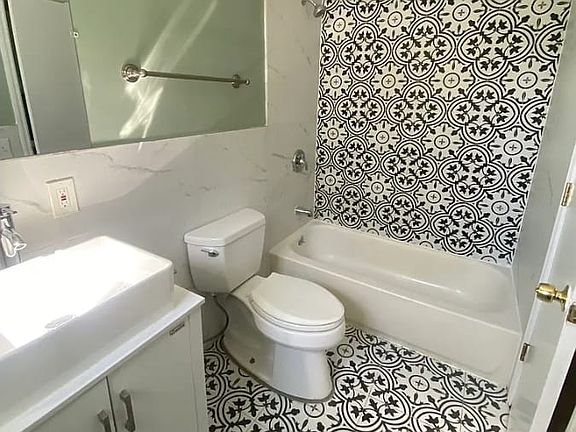 5th image of 40 Oriental St