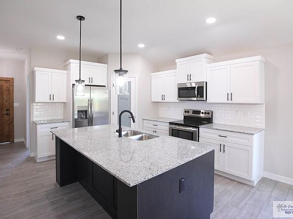 3rd image of 1710 Stirrup Cir