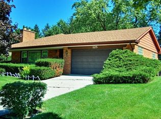 125 S Prairie Ave, Bloomingdale, IL 60108