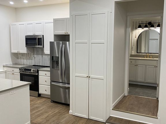 2nd image of 203 E Ellsworth St #2