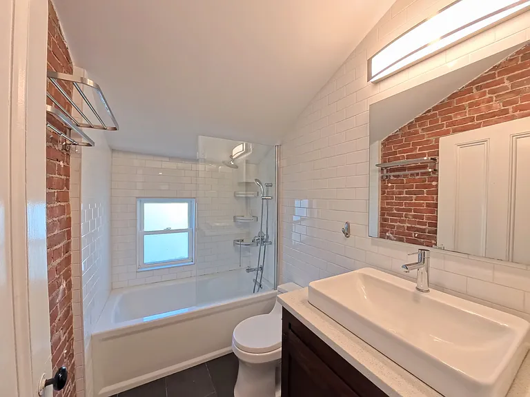 185 Davis Ave #8 — Photo 13