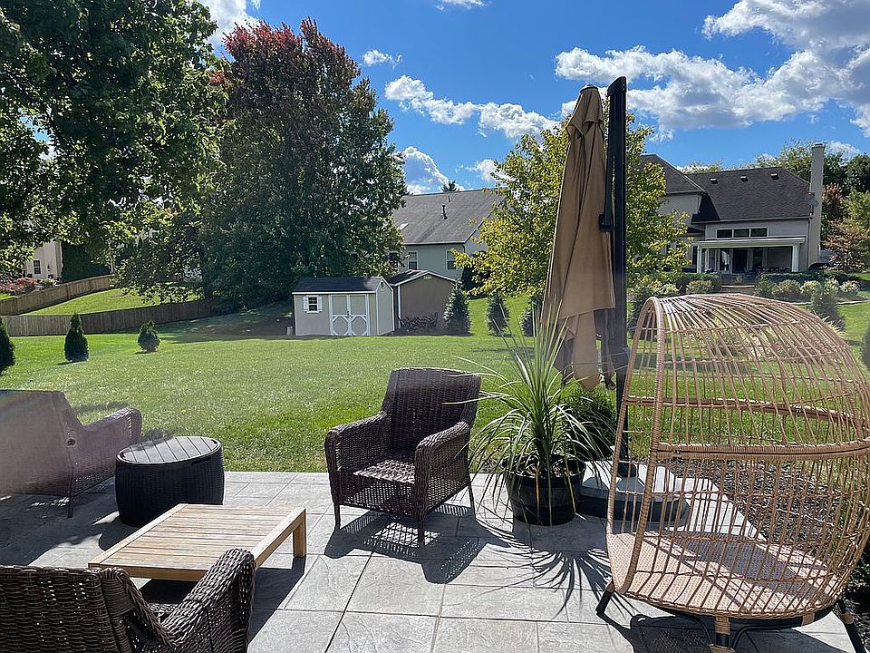 2nd image of 3723 Pleasantbrook Dr