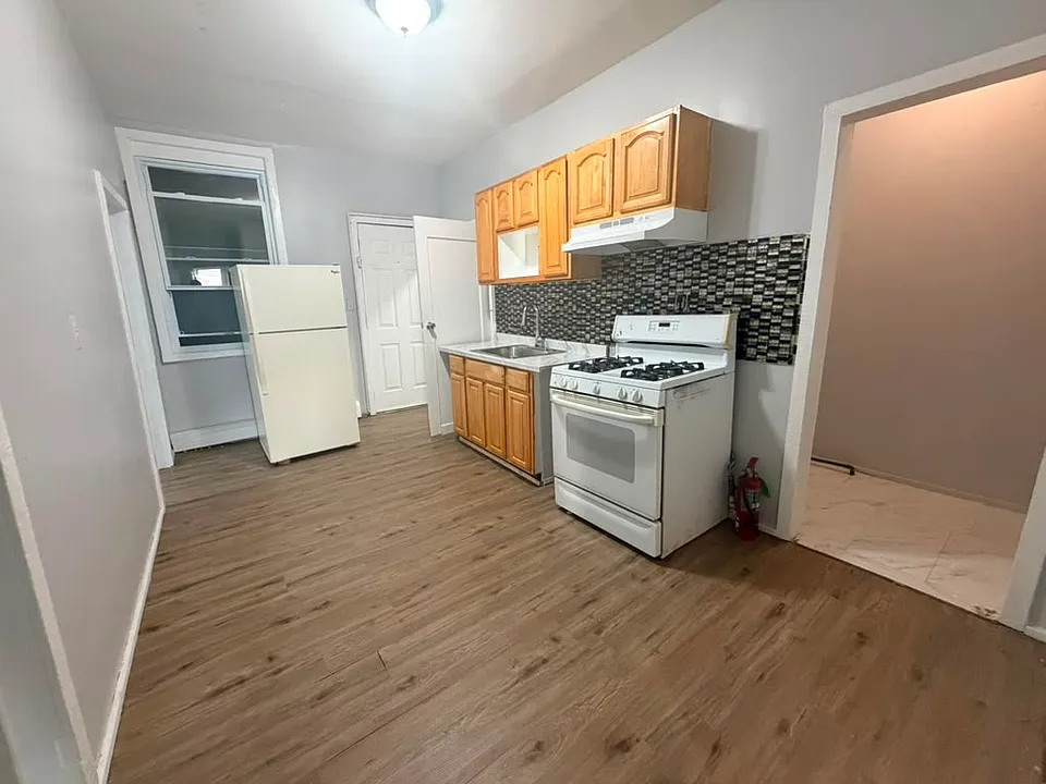 183 Mill St #3