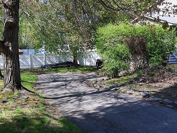 5th image of 199 Bemis Rd