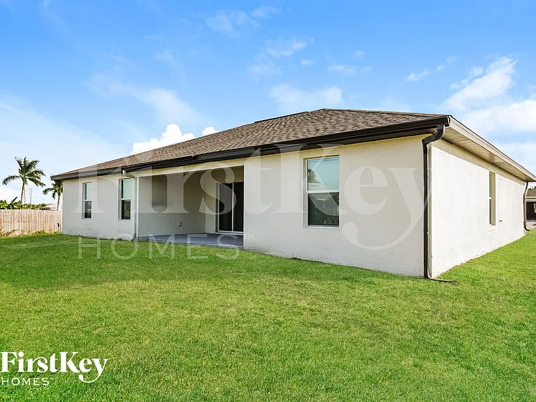 1305 NW 11th Ter — Photo 15