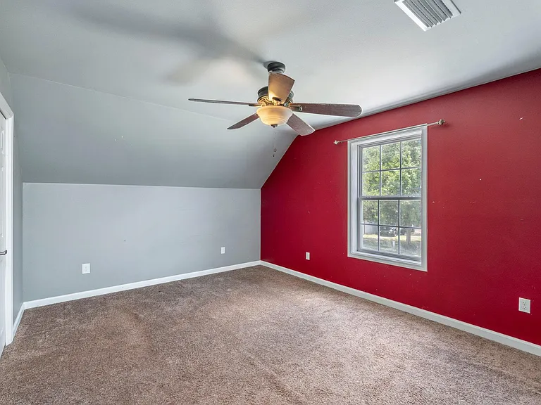 322 Crescent Dr — Photo 37