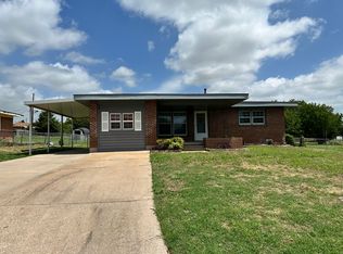 4307 NW Ridgecrest Dr, Lawton, OK 73505
