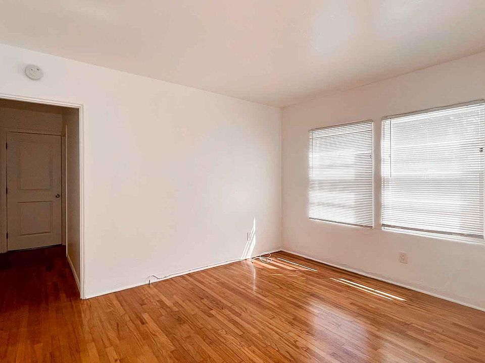 1st image of 4475 North Ave