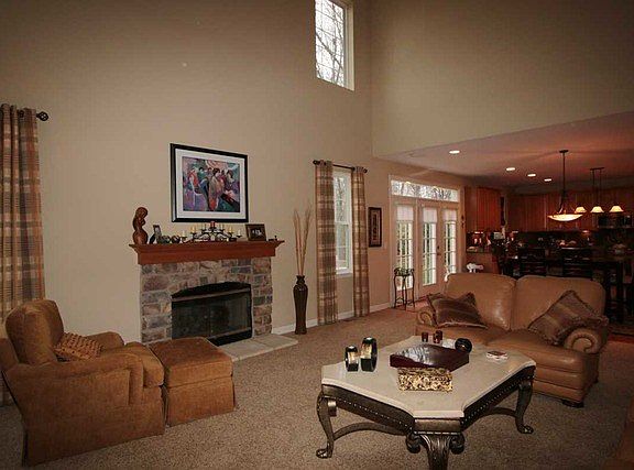 5th image of 454 Wentworth Cir