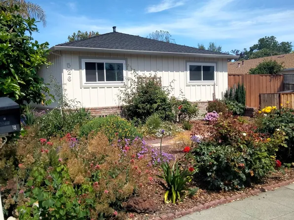 526 Piazza Dr #A, Mountain View, CA 94043