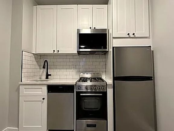 5th image of 412 W 56th St APT 8