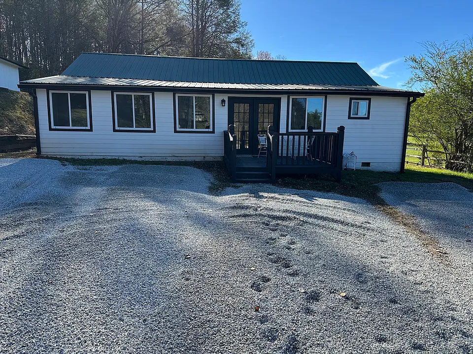 3542 Caney Creek Rd