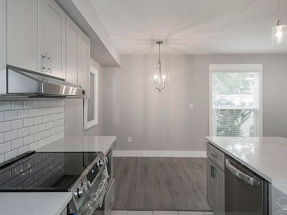 3rd image of 3305 Kingswood Ct