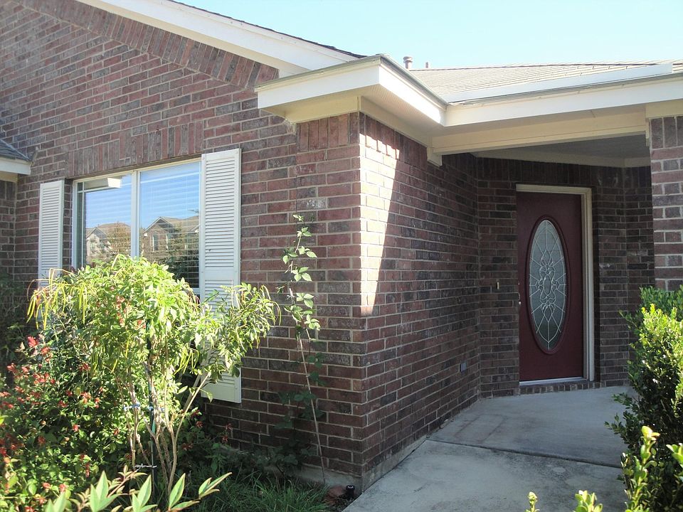 1st image of 333 Buckingham Dr