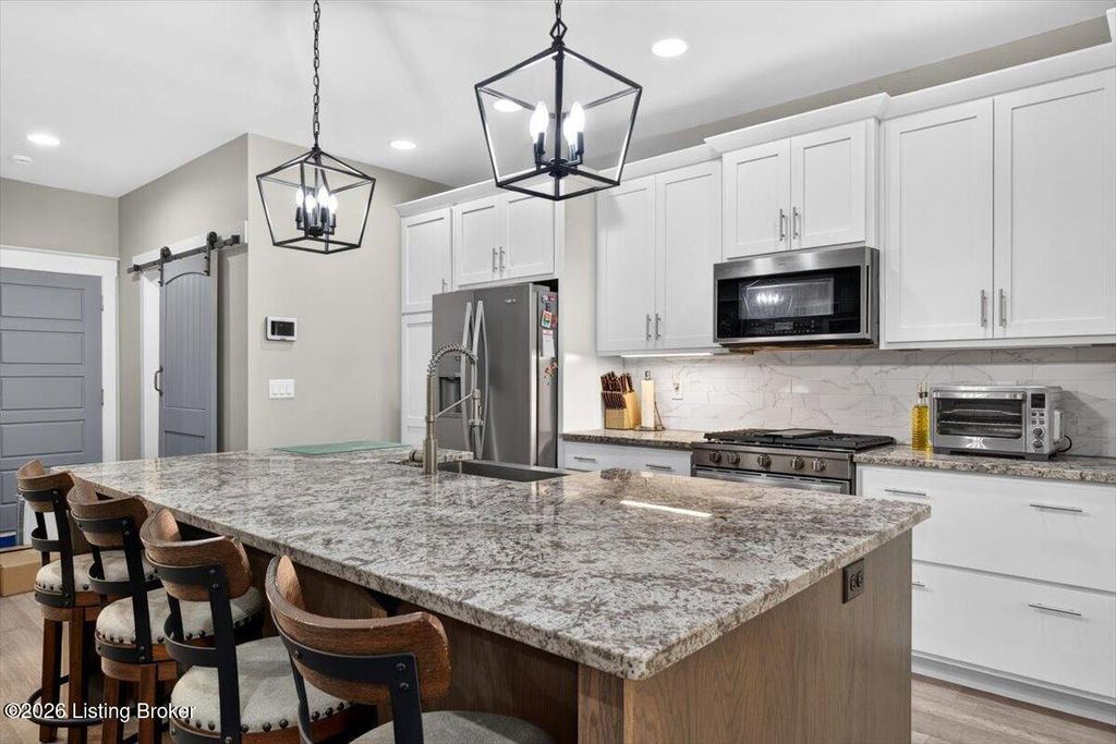 3914 Jefferson Park Pl, Jeffersontown, KY - View 3