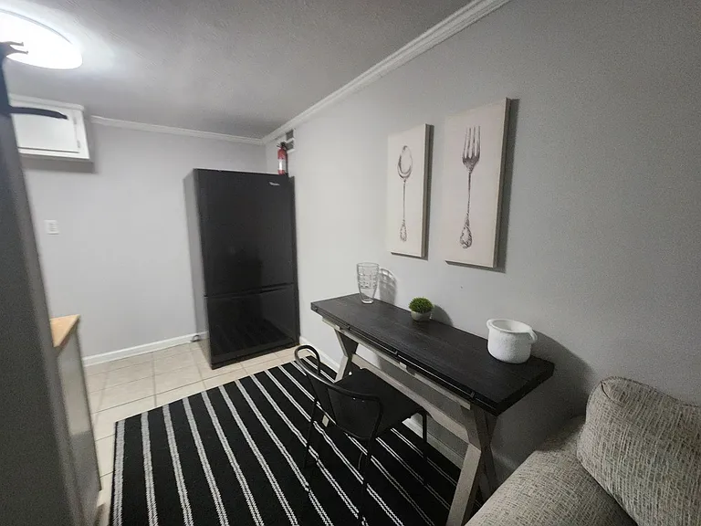 917 Oakview Ave — Photo 23