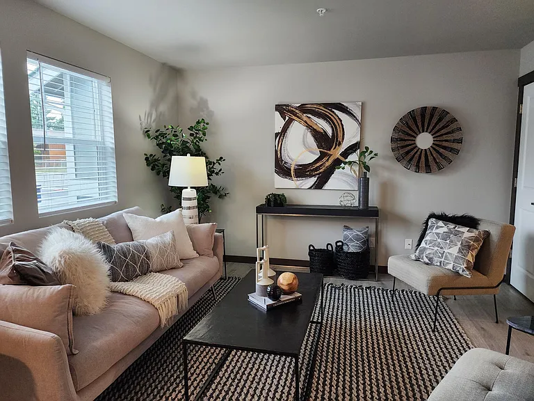 1039 Cedar Ave #103 — Photo 13