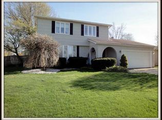 5 Chapel Ln, West Seneca, NY 14224
