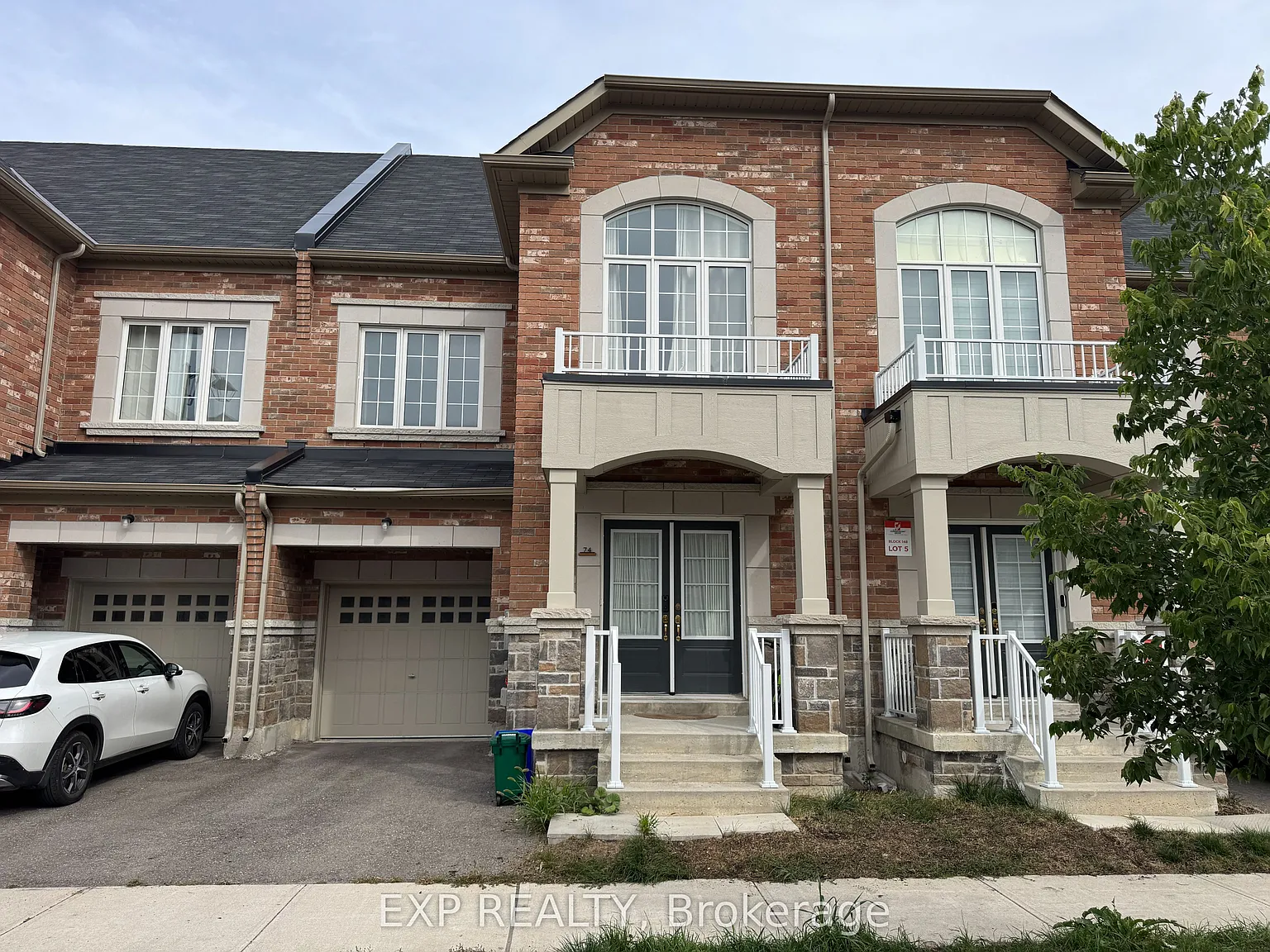 3 bed, $3,950 — Photo 1