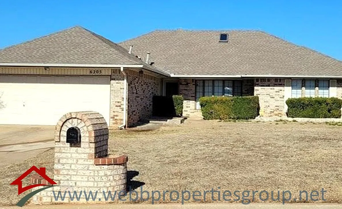 4 bed, 2535 sqft, $2,150 — Photo 1