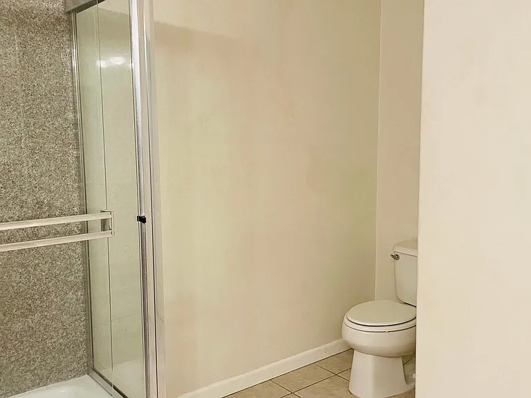 88 N Jackson Ave #415 — Photo 12