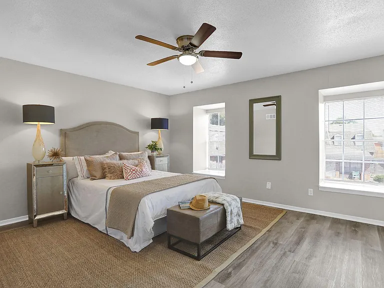 Rhodes Townhomes — Photo 15