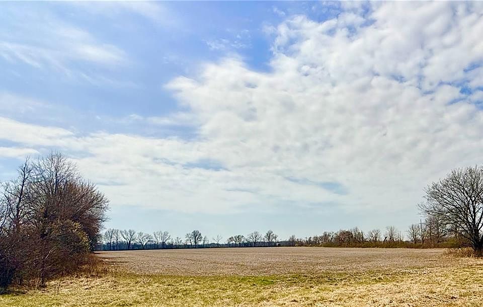 1st image of E Grange Rd