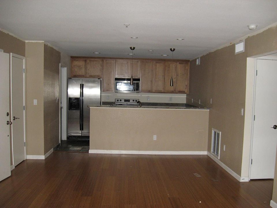 2nd image of 4704 E PARADISE VILLAGE Parkway #126