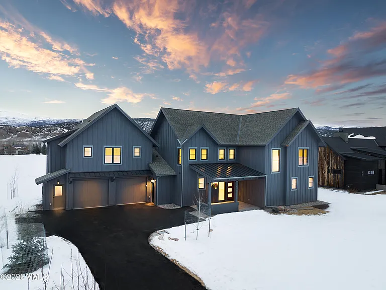 45 Thresher Ct — Photo 2