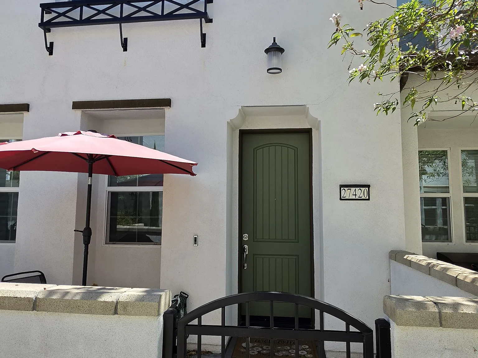 3 bed, 2.5 bath, 1527 sqft, $2,995 — Photo 1