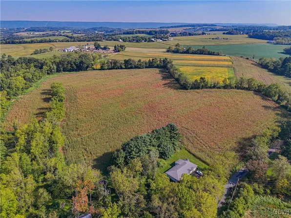 3304 W Dannersville Rd, Northampton, PA 18067