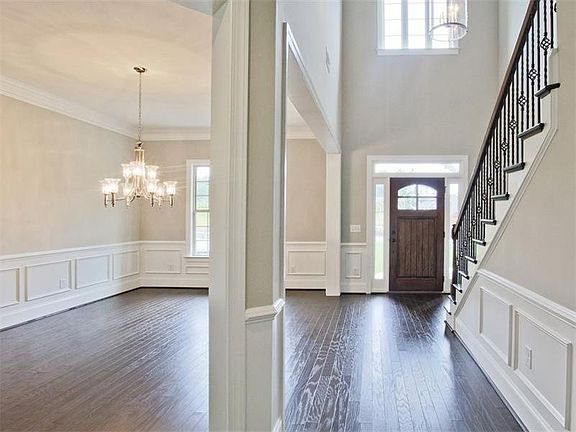 Dining Room, Entry