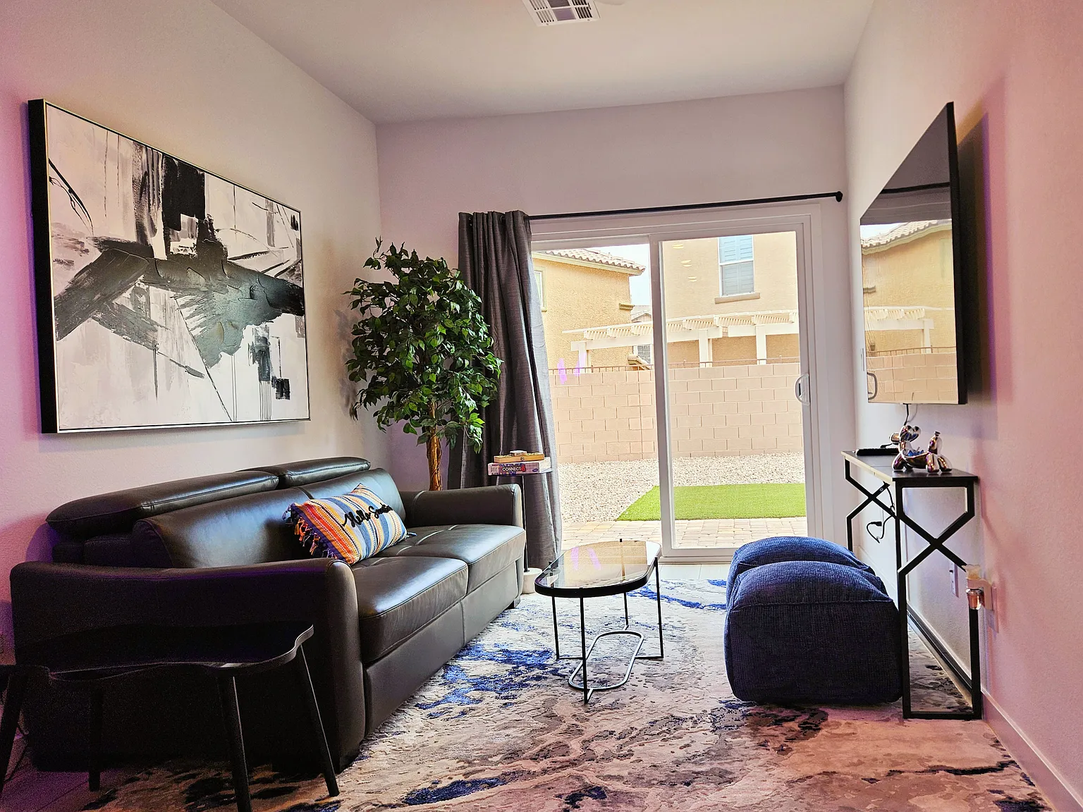 1 bed, 750 sqft, $1,800 — Photo 2