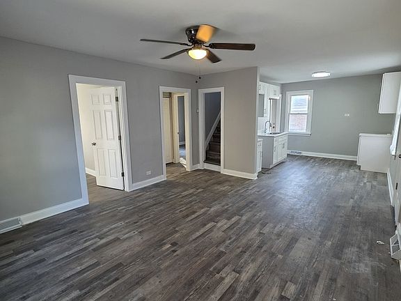 3rd image of 15131 Winchester Ave