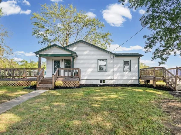 11713 Hills Ln, Kearney, MO 64060