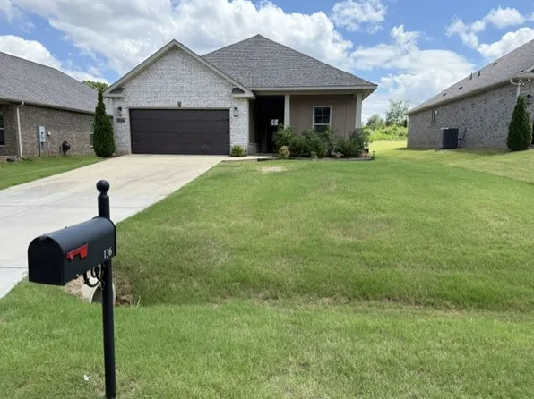 136 Gardencove Cir, Huntsville, AL 35810