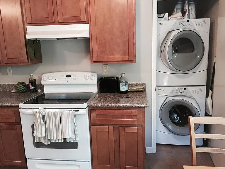 449 Hawthorne Ave — Photo 6