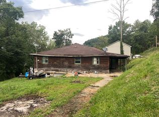 25 Buttereye Ln, Hazard, KY 41701