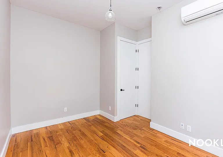 566 Maple St #2F — Photo 7