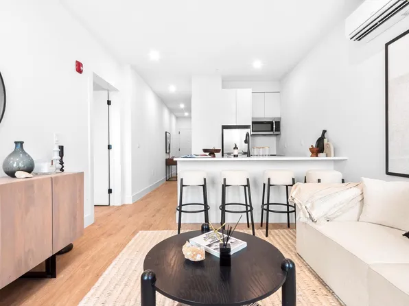 669 Bergen Avenue 636 image 1 of 20
