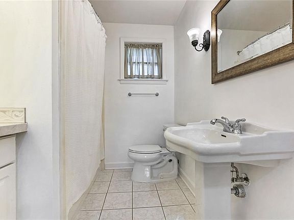 3rd image of 5111 General Meyer Ave