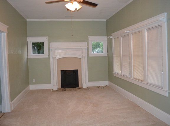3rd image of 413 Center St