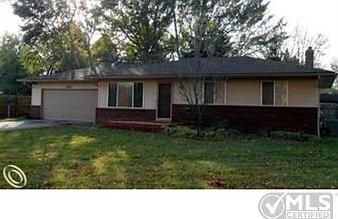 Ranch home on country lot