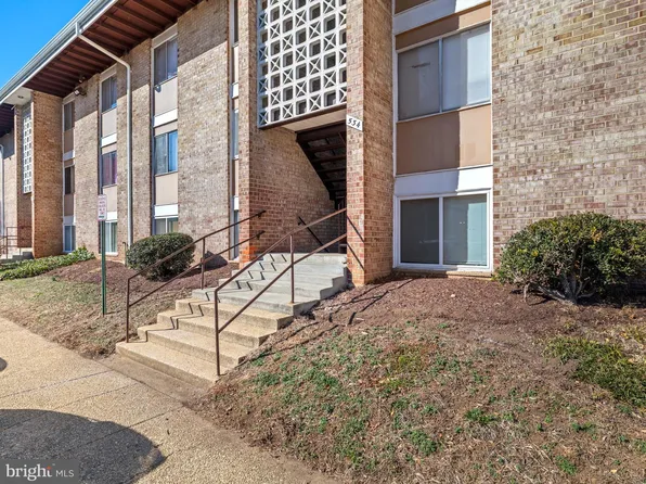 534 Wilson Bridge Dr #6735-A-2, Oxon Hill, MD 20745