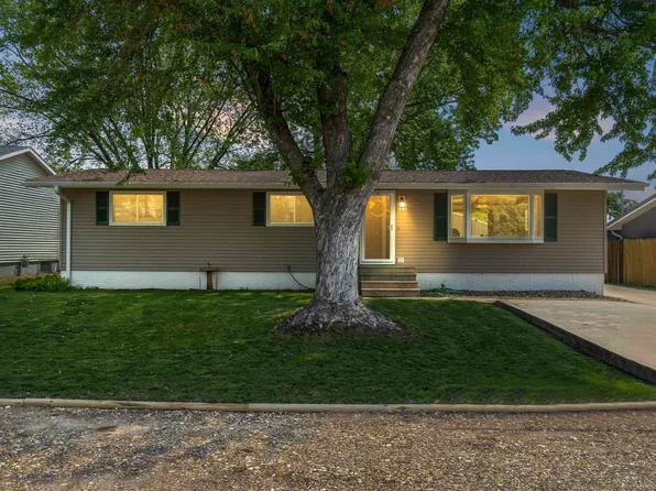 416 Saunders Ave, Evansdale, IA 50707