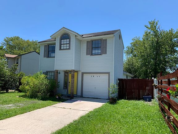 2nd image of 2661 Malibu Cir